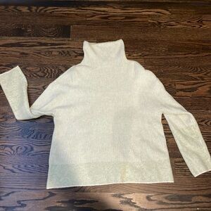 Calvin Klein Light Green and White turtleneck sweater